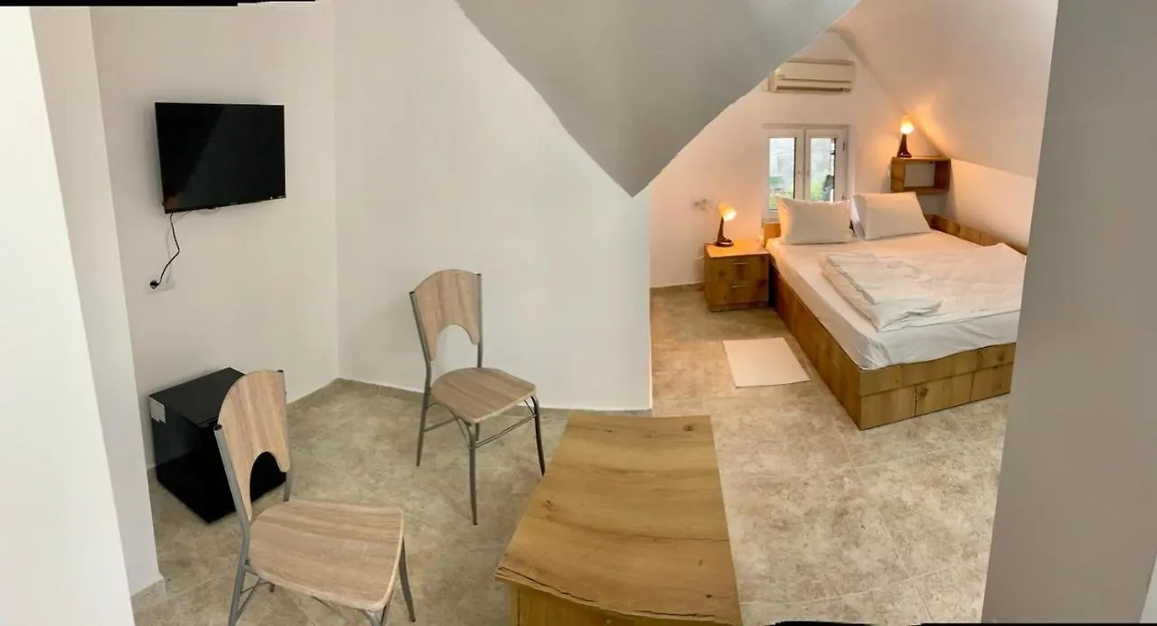 Hostel Jaz بوخارست