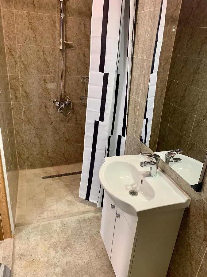 Hostel Jaz بوخارست 0*,