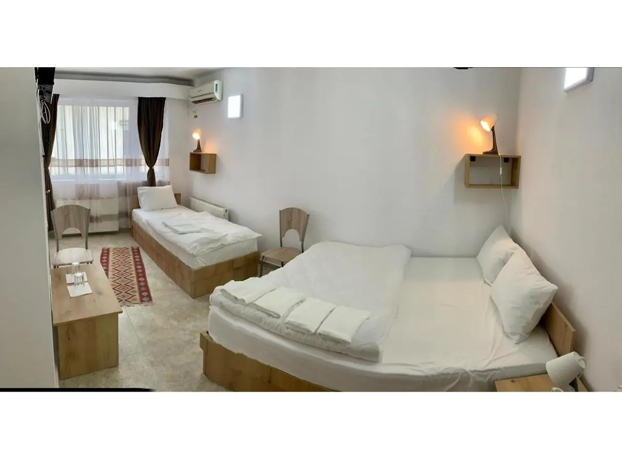 Hostel Jaz بوخارست